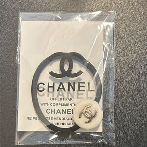 NIB CHANEL Black and White Logo Hair Tie